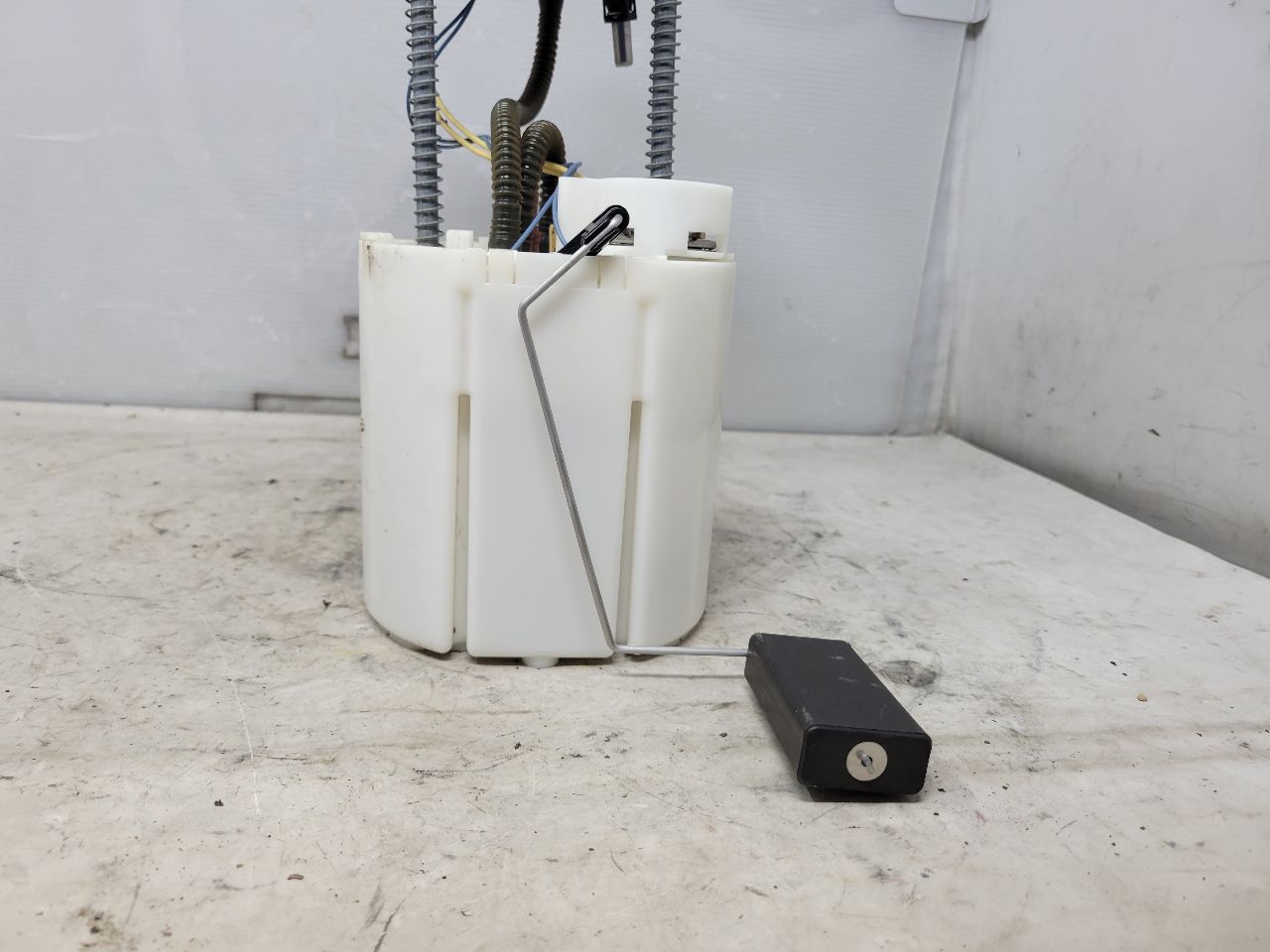 OEM 6.2L FUEL PUMP 13513337 22K MI 32740 - image 11