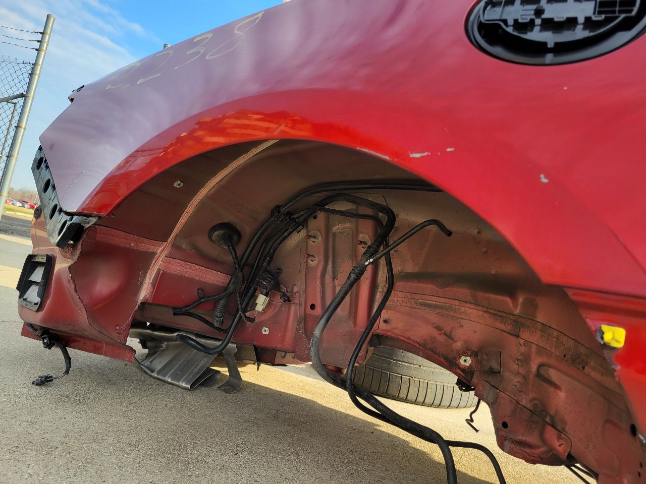 2019 CAMARO RH QUARTER PANEL CUT RED G7E 000 32763 - image 6