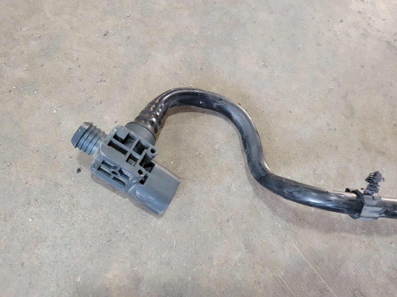 2019 CAMARO VACUUM BRAKE BOOSTER LINE 87868030 32765 - image 5
