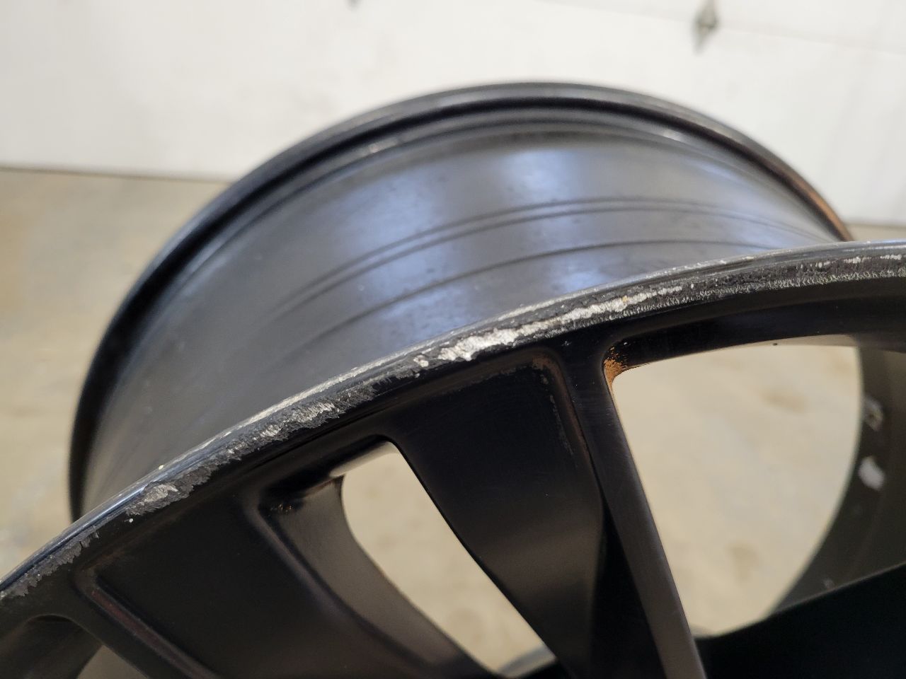 2019 CAMARO REAR SS 20" WHEEL BLACK 20x9.5 32766 - image 3