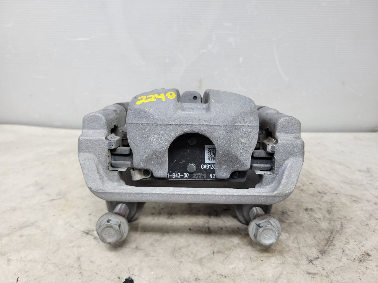 2022 SILVRDO15 RH REAR CALIPER ELECTRIC PARK BRAKE 32777 - image 1