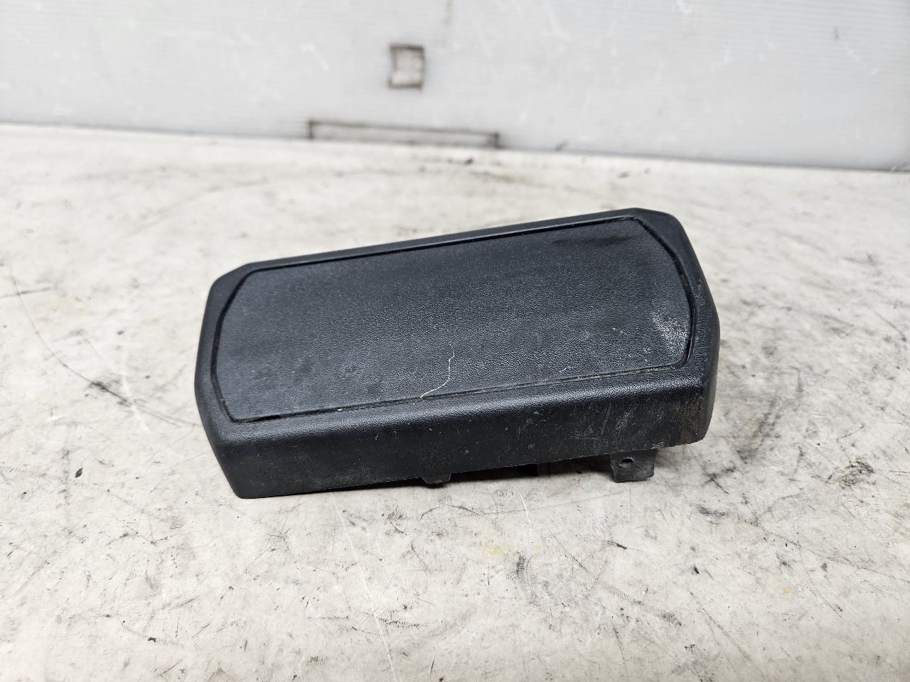 2022 SILVRDO15 LH POWER RUNNING BOARD FRONT END CAP 32791 - image 6