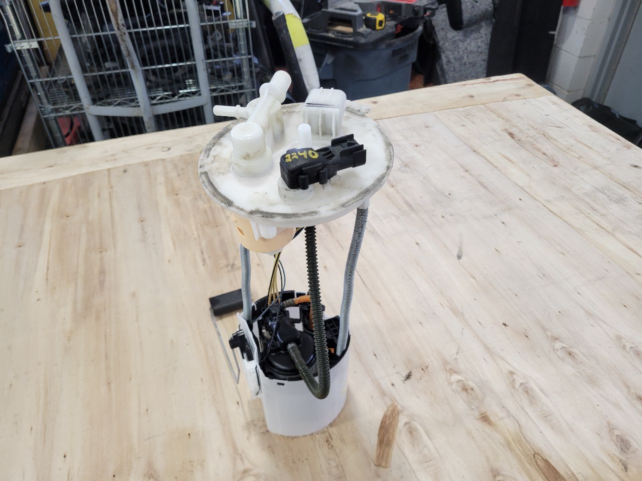 6.2L FUEL PUMP 5'9" BOX 25K 85170619 32795 - image 3