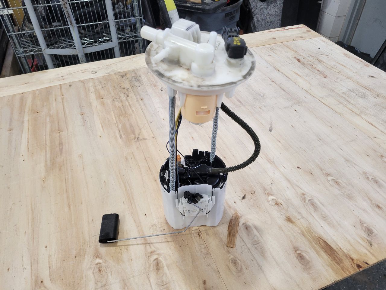 6.2L FUEL PUMP 5'9" BOX 25K 85170619 32795 - image 4
