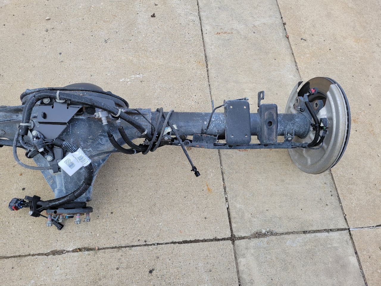 2022 SILVRDO15 REAR AXLE 9.75" 3.23 GU5 G80 25K MI 32796 - image 7