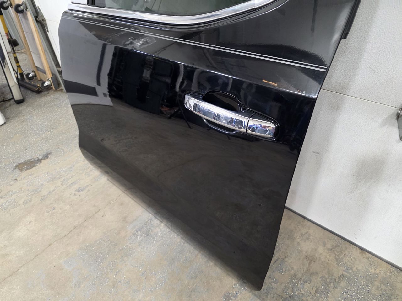 2022 SILVRDO15 LH REAR DOOR BLACK GBA 000 32803 - image 3