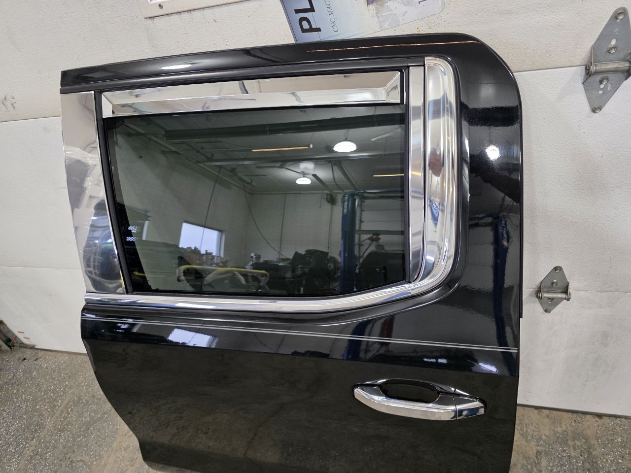 2022 SILVRDO15 LH REAR DOOR BLACK GBA 000 32803 - image 6