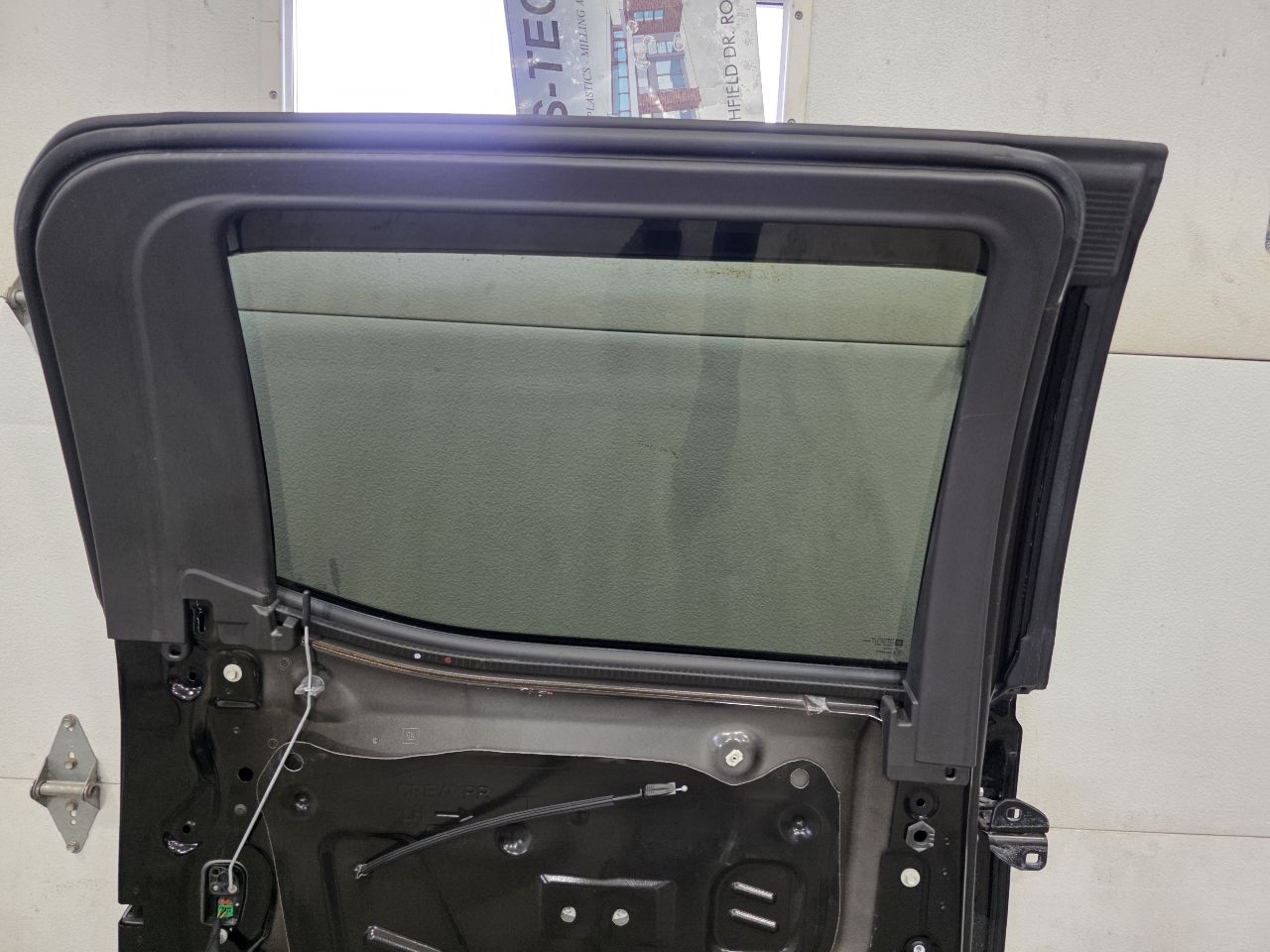 2022 SILVRDO15 LH REAR DOOR BLACK GBA 000 32803 - image 10