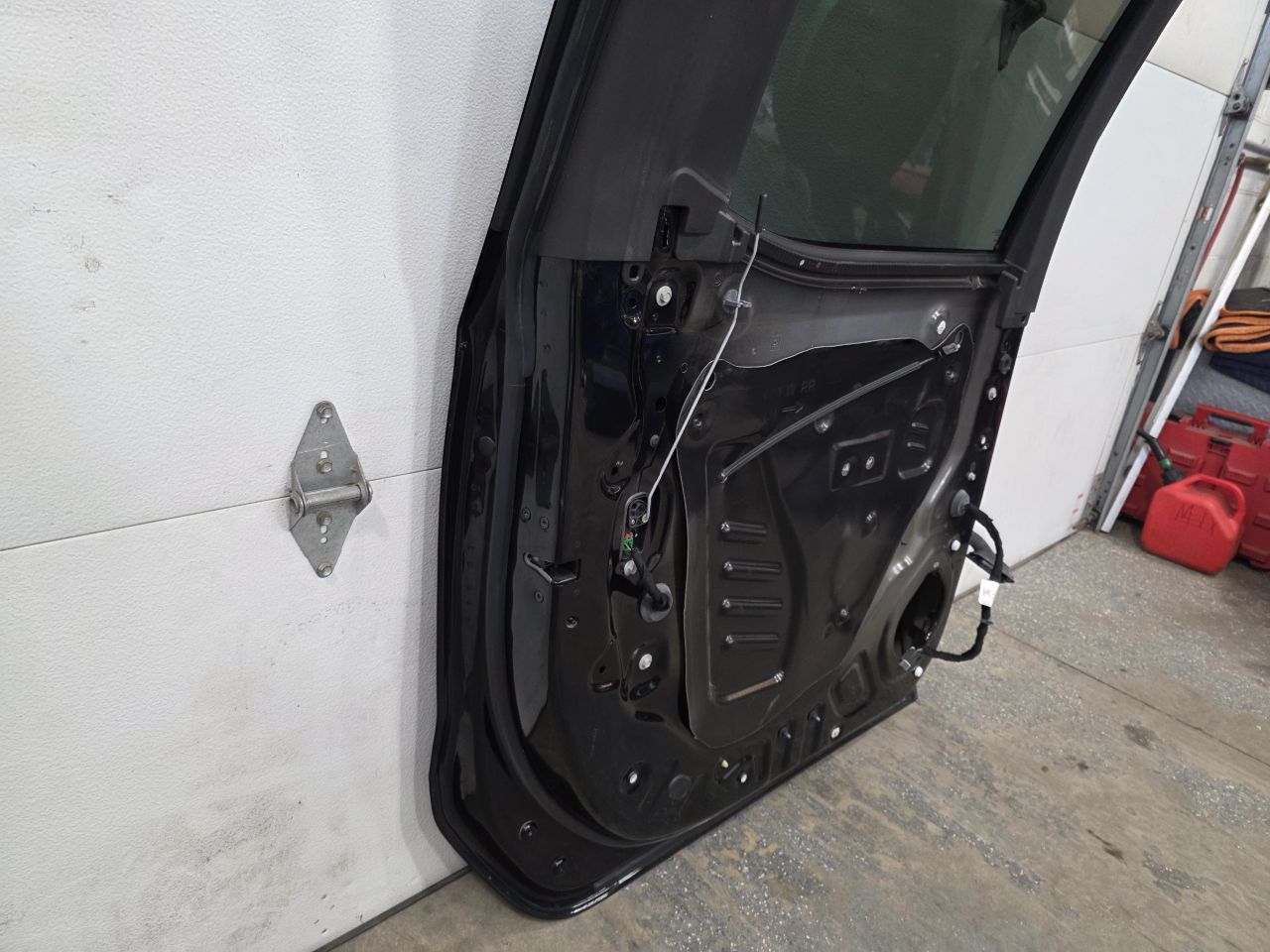 2022 SILVRDO15 LH REAR DOOR BLACK GBA 000 32803 - image 11