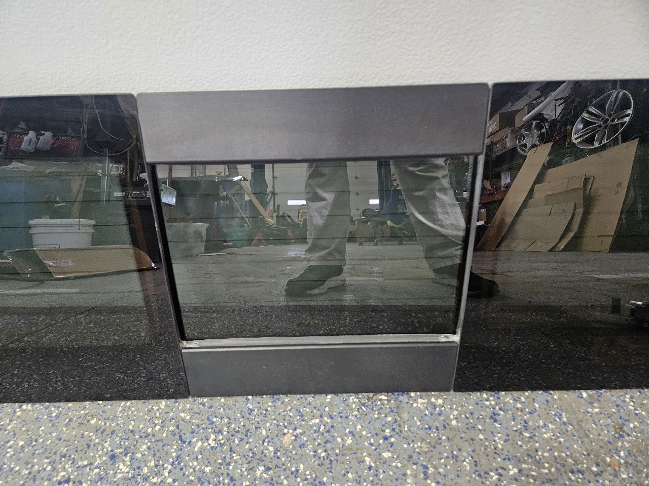 2022 SILVRDO15 POWER SLIDING BACK GLASS ON SHELF 32805 - image 12