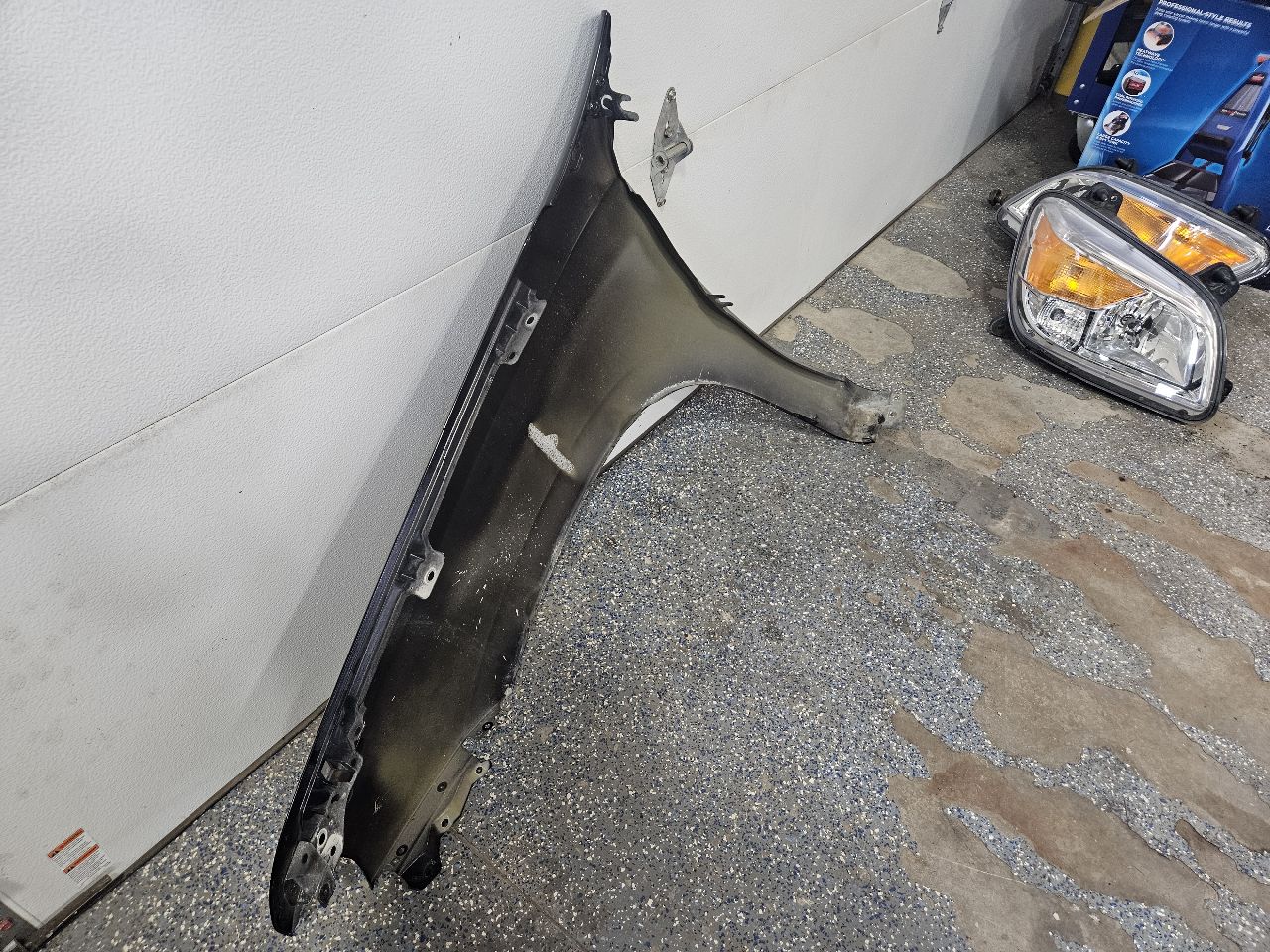 2022 SILVRDO15 RH FENDER BLACK GBA 000 32806 - image 8