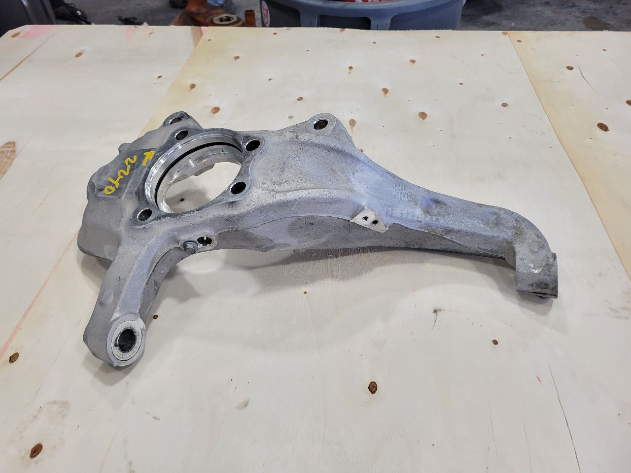 2022 SILVRDO15 RH PASSENGER FRONT SPINDLE KNUCKLE 32812 - image 6