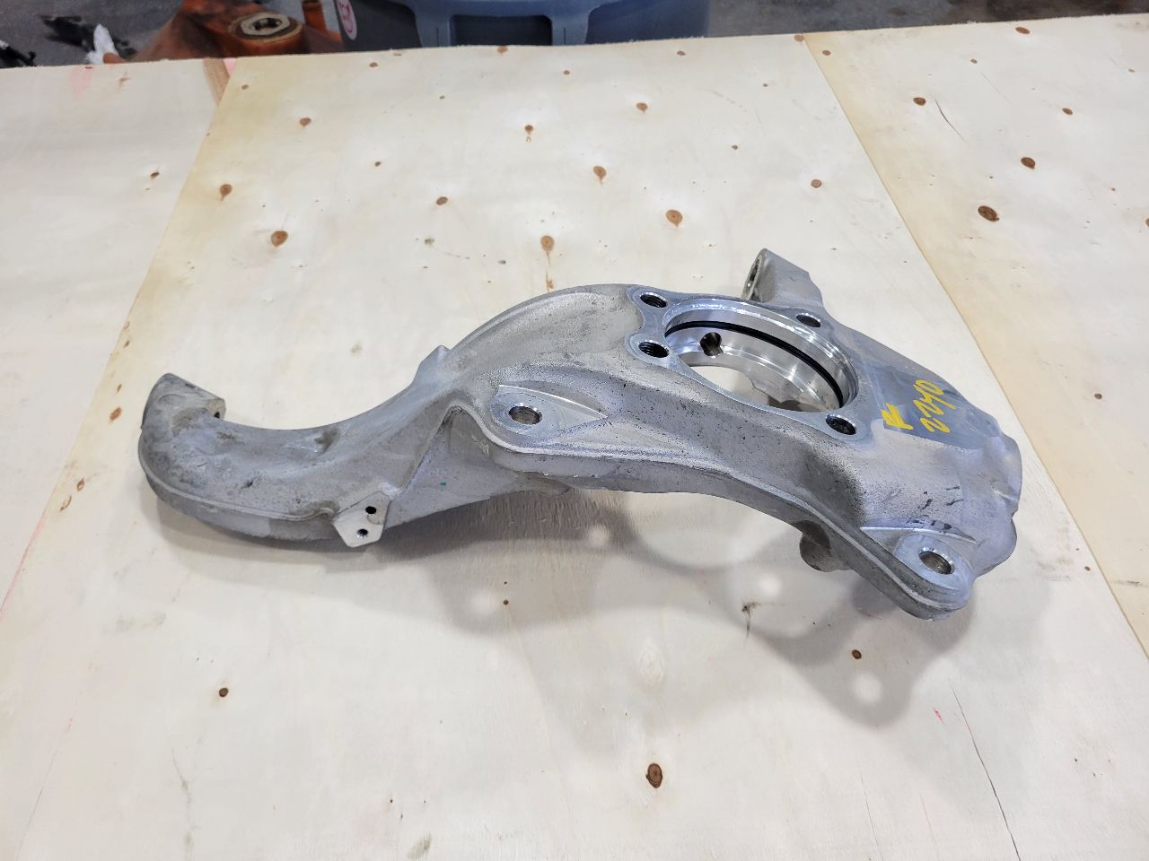 2022 SILVRDO15 RH PASSENGER FRONT SPINDLE KNUCKLE 32812 - image 7