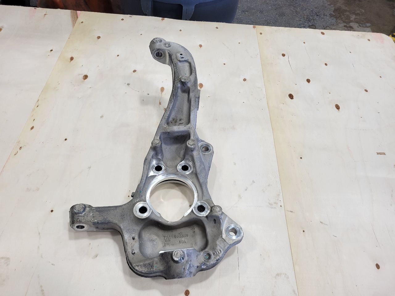 2022 SILVRDO15 RH PASSENGER FRONT SPINDLE KNUCKLE 32812 - image 8