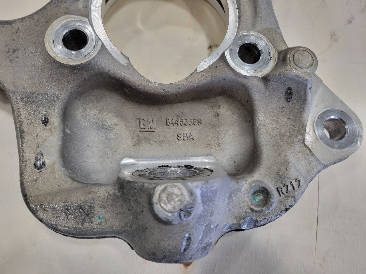 2022 SILVRDO15 RH PASSENGER FRONT SPINDLE KNUCKLE 32812 - image 10