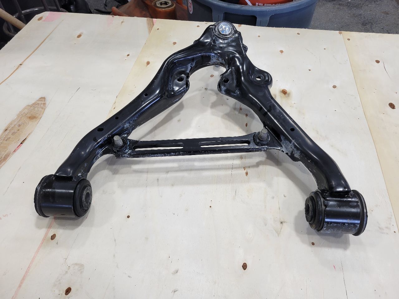 2022 SILVRDO15 OEM RH FRONT LOWER CONTROL ARM 25K 32814 - image 6