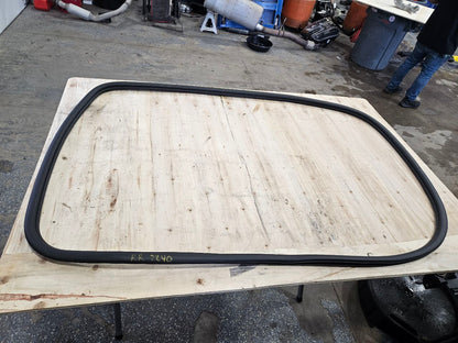 2022 SILVRDO15 REAR DOOR WEATHERSTRIPPING LH OR RH 32819 - image 1