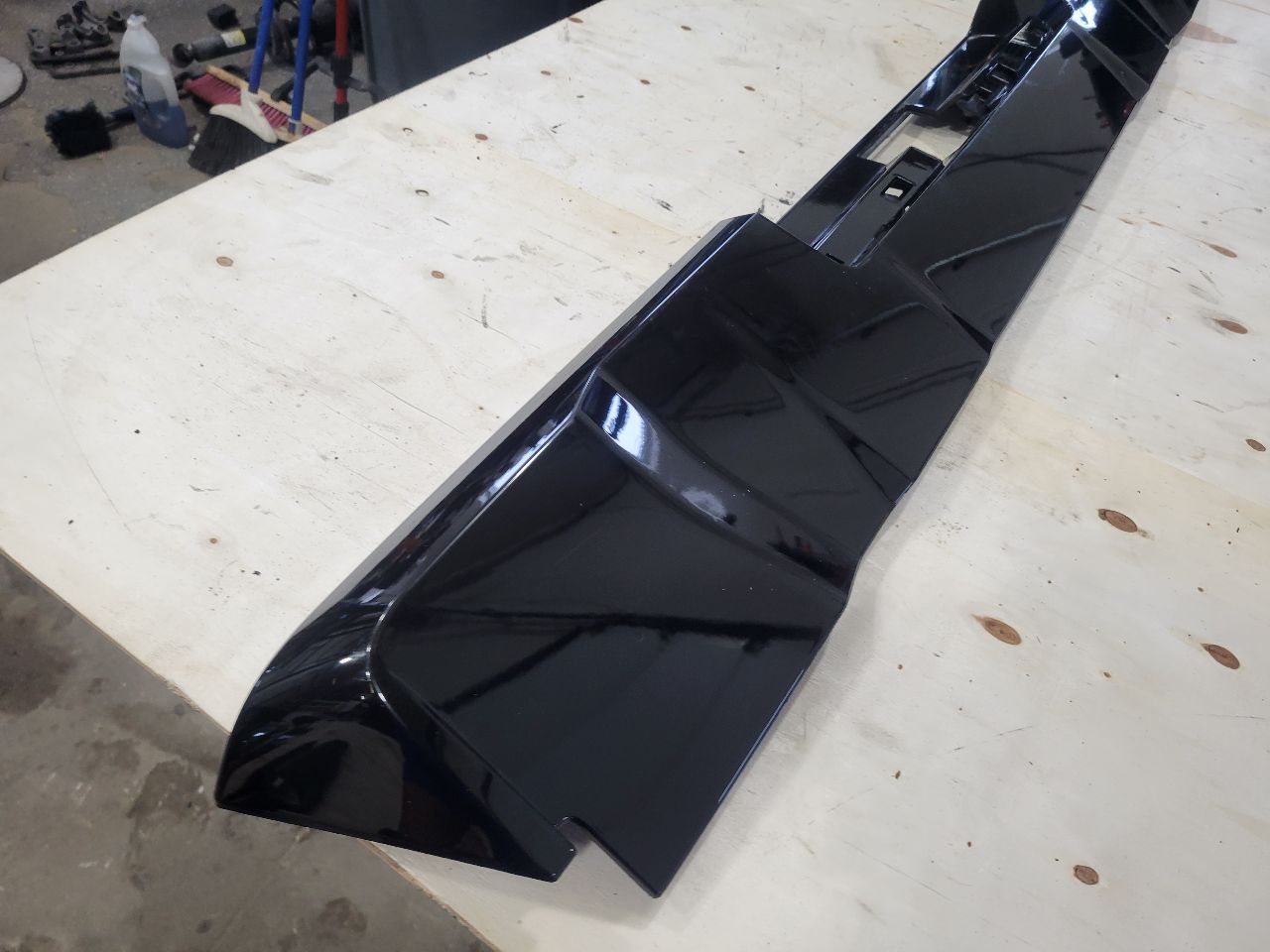 2022 SILVRDO15 ROOF SPOILER BLACK GBA 32822 - image 9