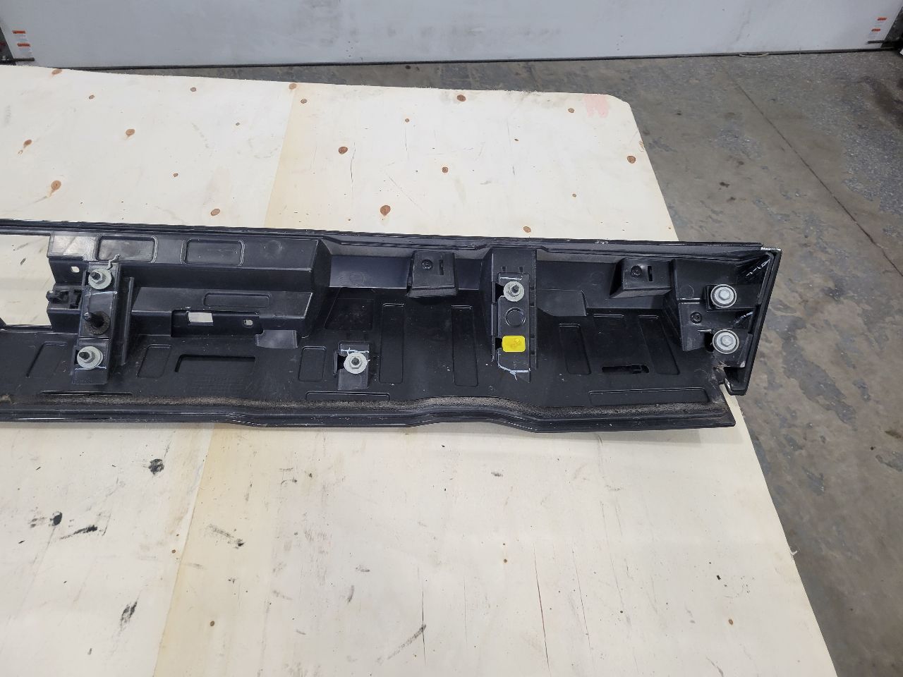2022 SILVRDO15 ROOF SPOILER BLACK GBA 32822 - image 17