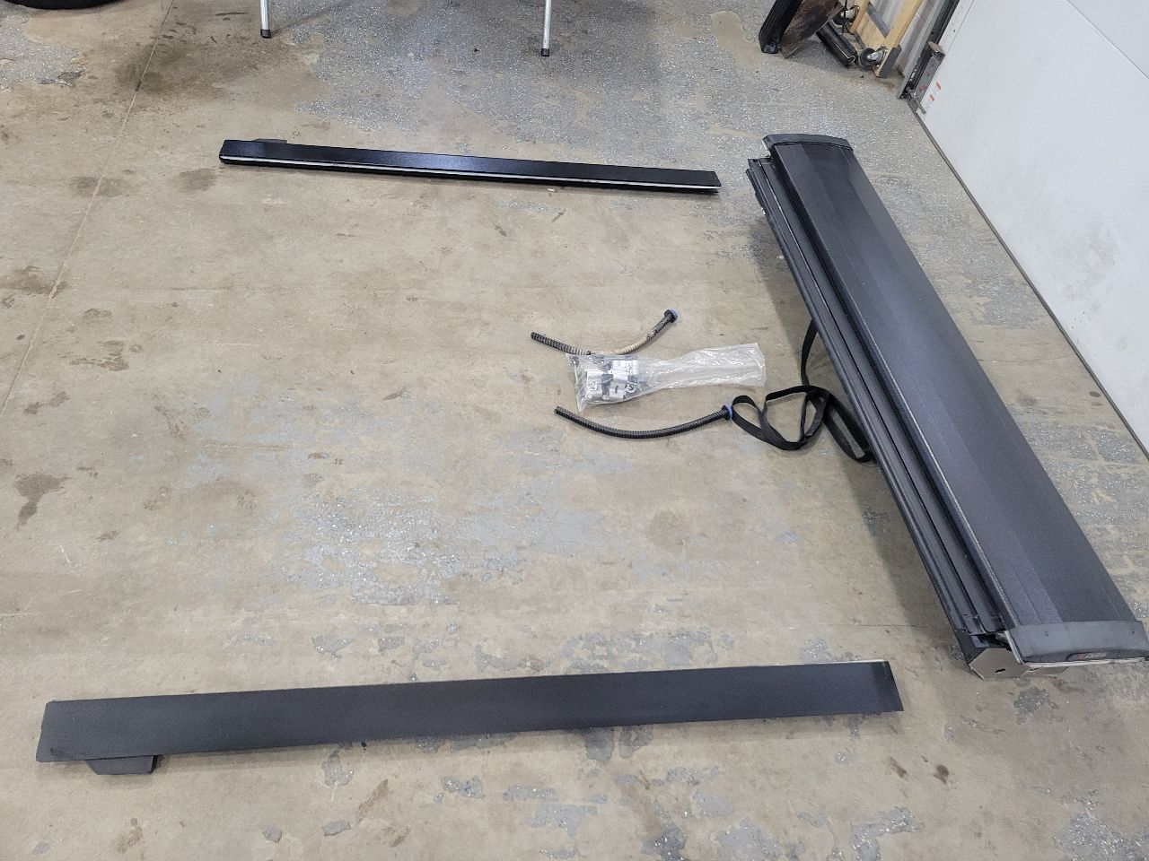 2022 SILVRDO15 PACE EDWARDS SWITCHBLADE TONNEAU 5'8 32826 - image 2