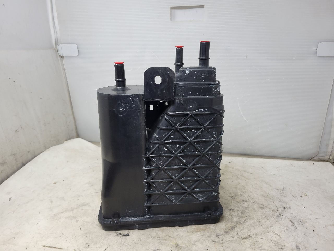 2022 SILVRDO15 FUEL VAPOR CANISTER 85107721 25K 32834 - image 4