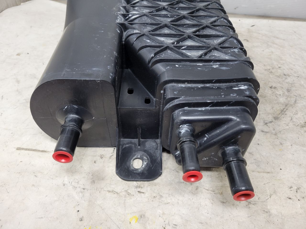 2022 SILVRDO15 FUEL VAPOR CANISTER 85107721 25K 32834 - image 6