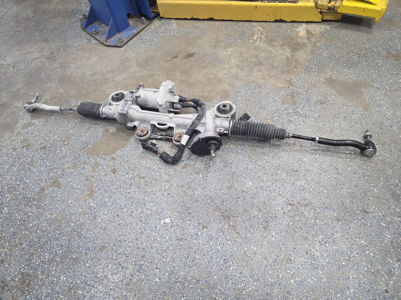 2022 SILVRDO15 STEERING GEAR RACK 25K 84809121 32835 - image 6