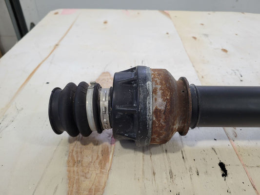 2022 SILVRDO15 4WD FRONT DRIVE SHAFT 86826757 25K 32839 - image 2