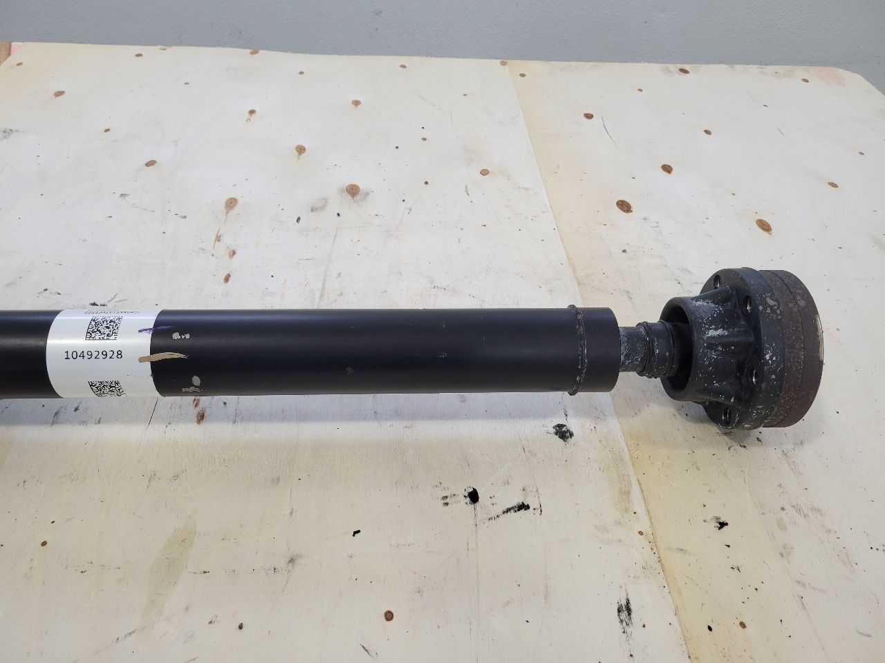 2022 SILVRDO15 4WD FRONT DRIVE SHAFT 86826757 25K 32839 - image 4