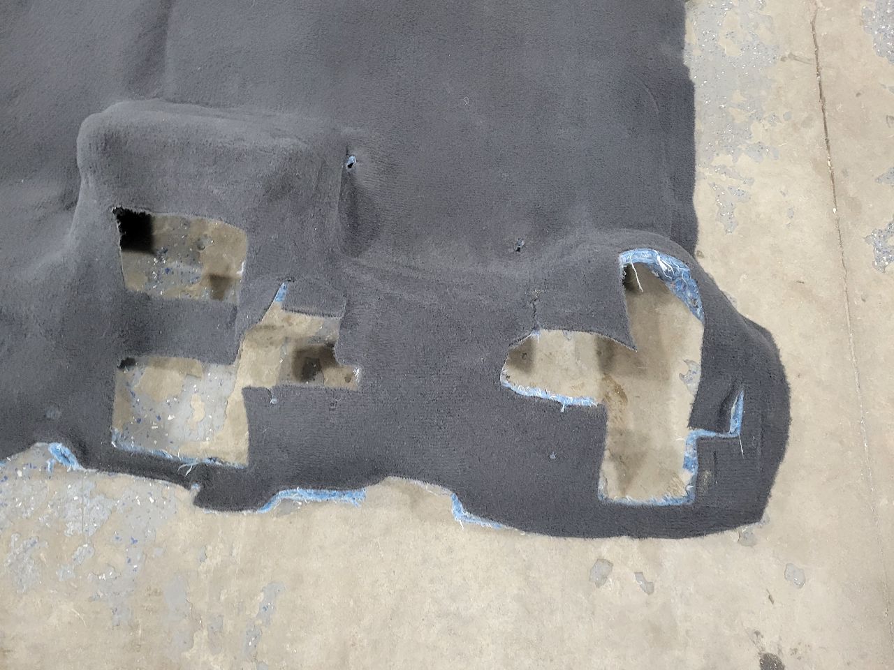 2022 SILVRDO15 REAR CARPET FOR CREW CAB JET BLACK 32844 - image 7