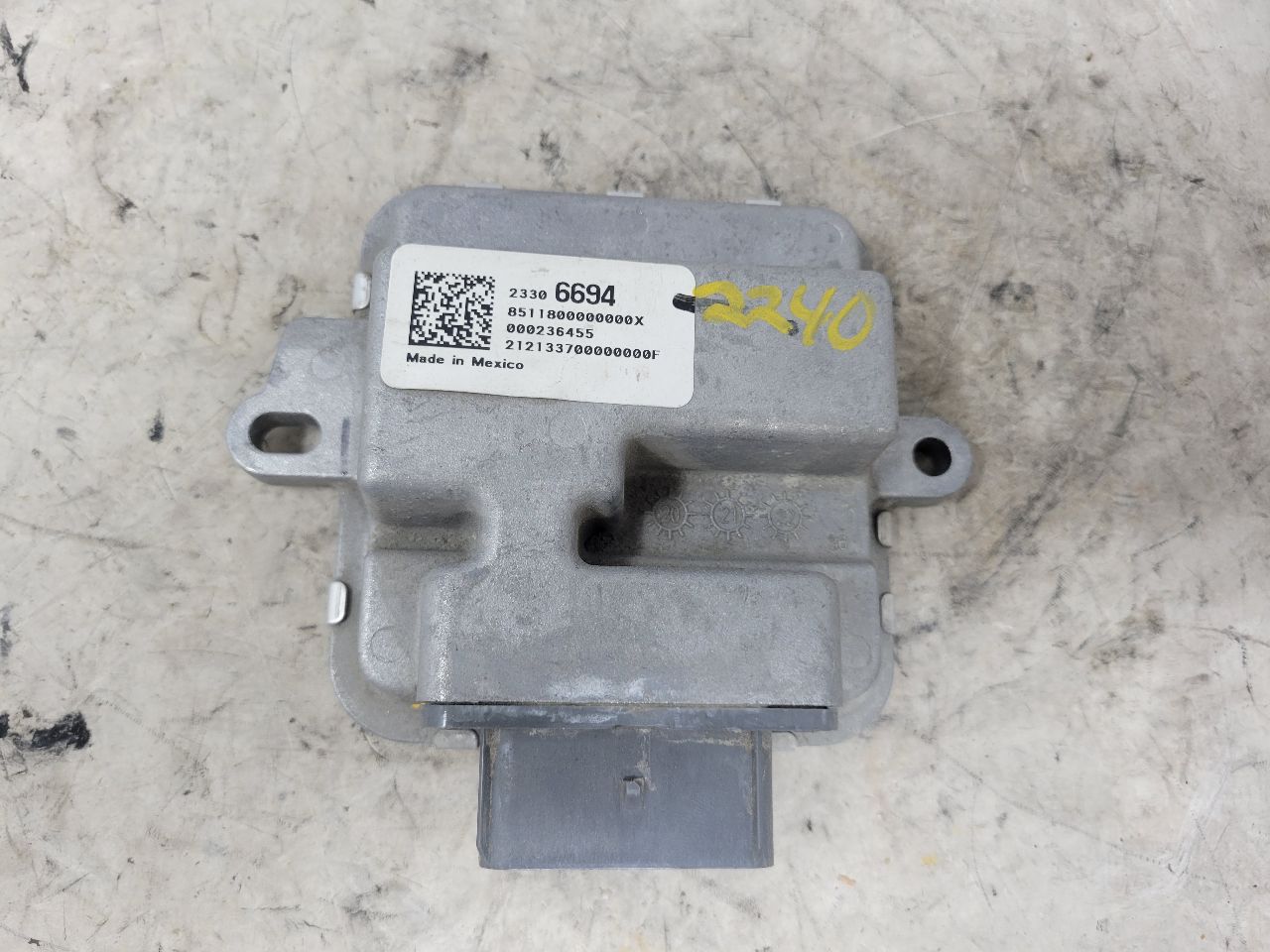 2022 SILVRDO15 TRAILER TOWING BRAKE MODULE 23306694 32858 - image 1