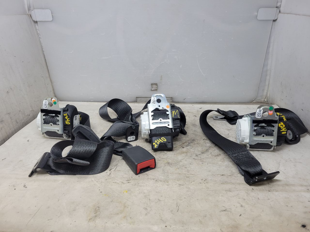 2022 SILVRDO15 REAR SEAT BELTS SET OF 3 BLACK 32866 - image 7