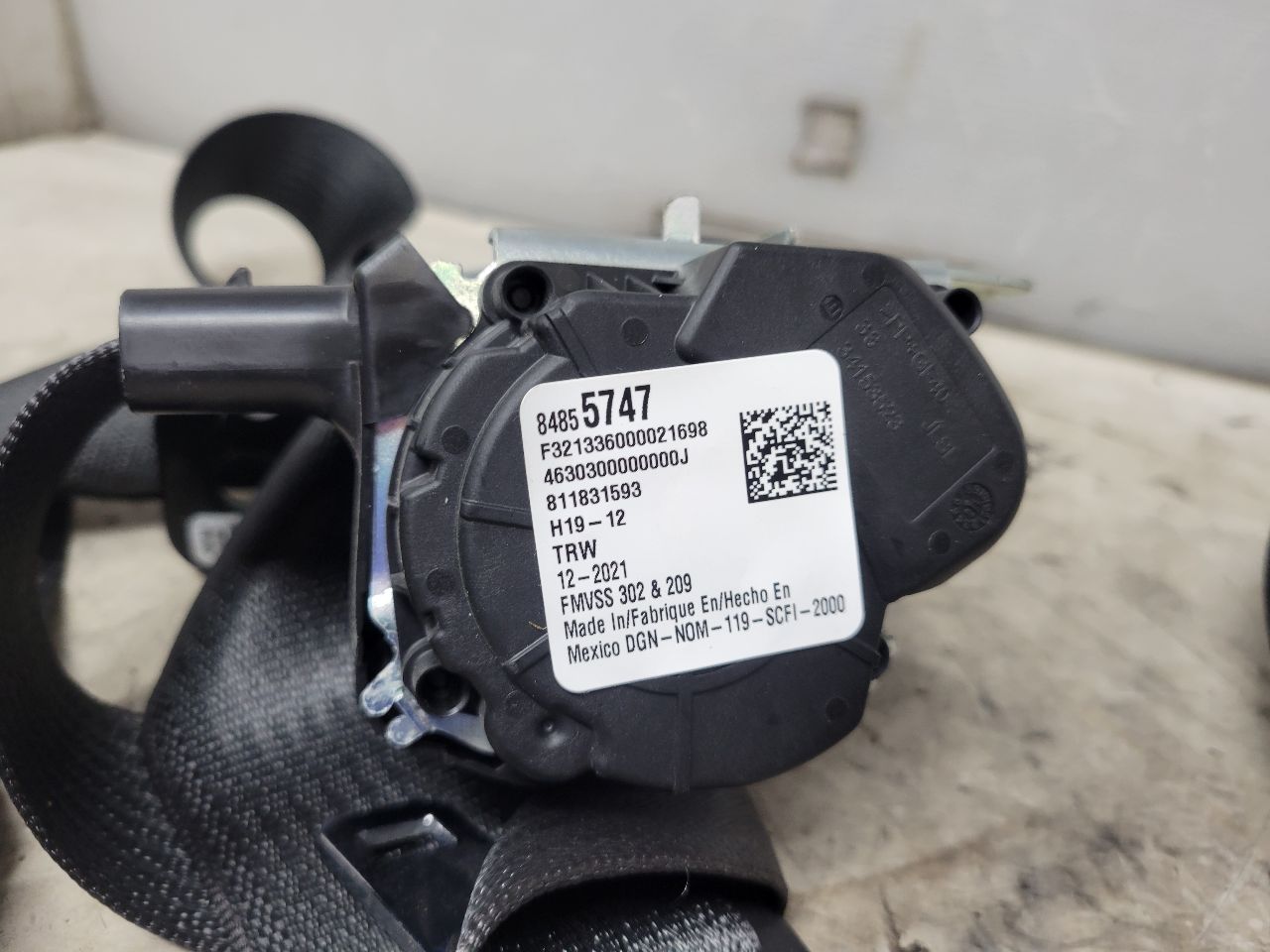 2022 SILVRDO15 REAR SEAT BELTS SET OF 3 BLACK 32866 - image 9