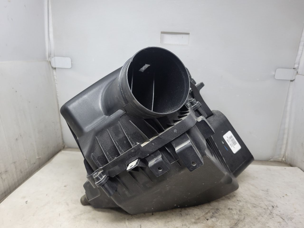 2022 SILVRDO15 OEM AIR INTAKE BOX FILTER HOUSING 32870 - image 1