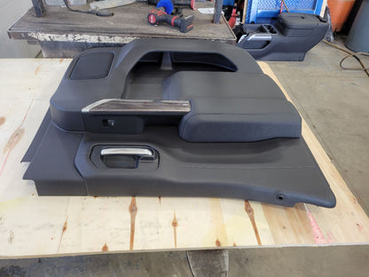 2022 SILVRDO15 LH REAR DOOR PANEL CREW CAB BLACK 32873 - image 6