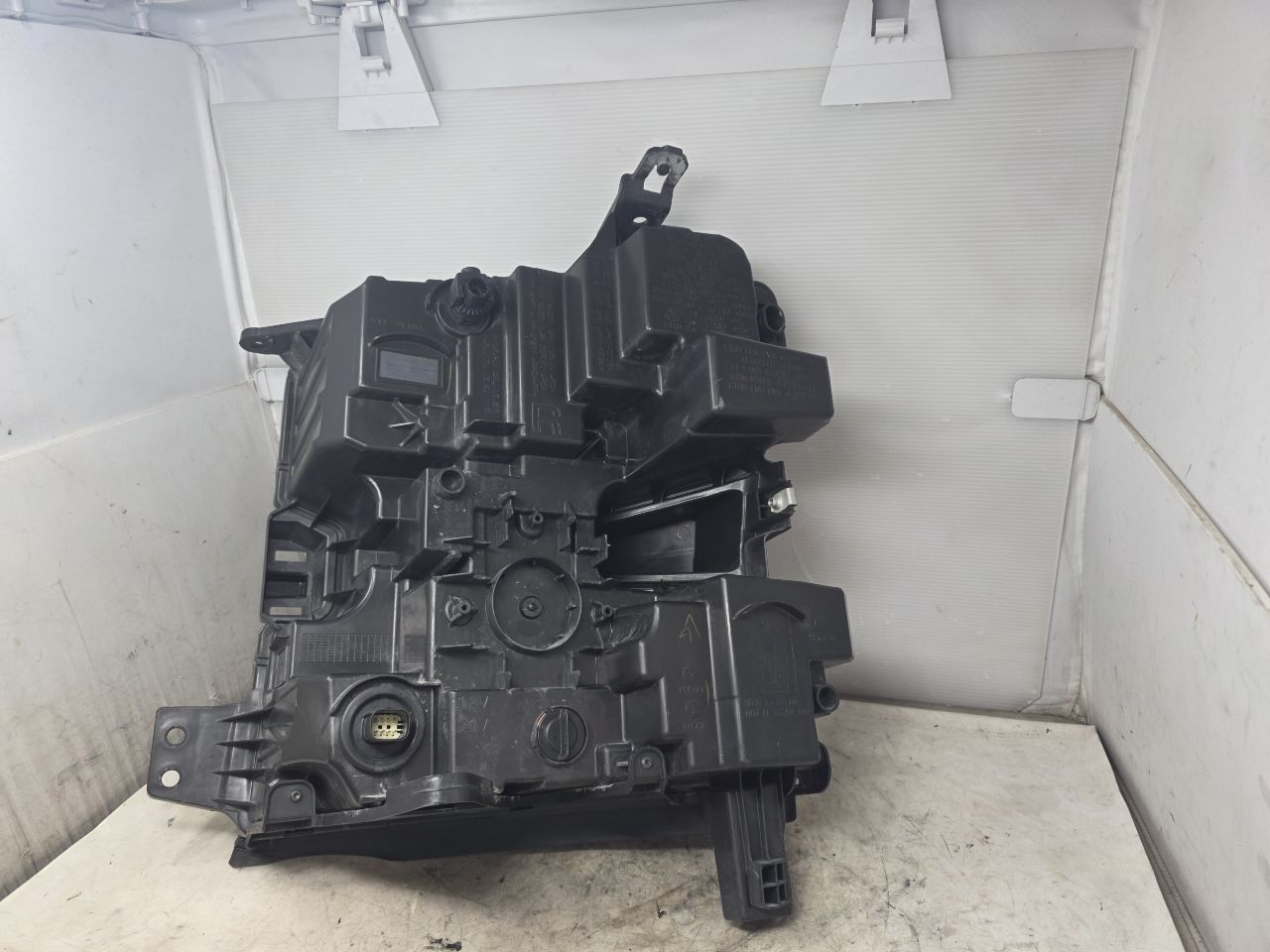 2022 SILVRDO15 RH HEADLAMP NICE CONDITION 25K 32881 - image 10