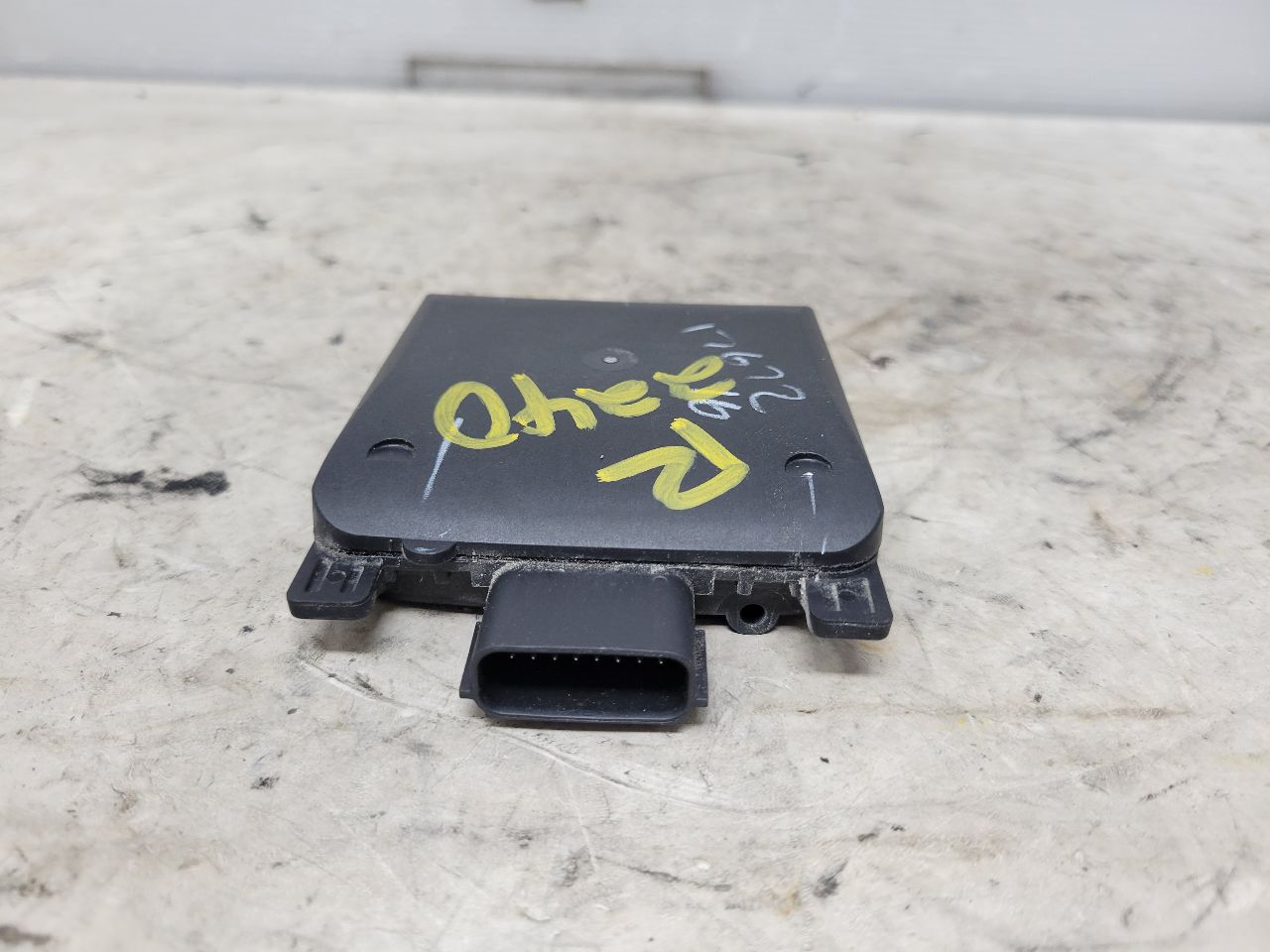 2022 SILVRDO15 RH RADAR BLIND SPOT MODULE 84729103 32896 - image 4