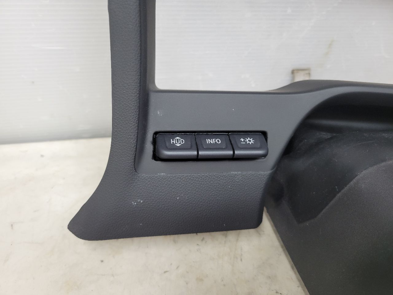 2022 SILVRDO15 CLUSTER SPEEDO DASH BEZEL 84388792 32901 - image 4