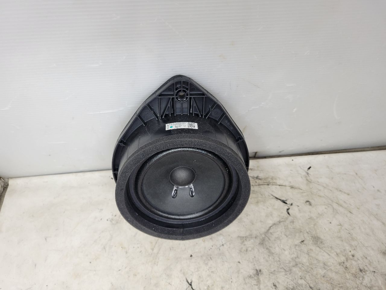 2022 SILVRDO15 REAR DOOR BOSE SPEAKER 86779189 32908 - image 2