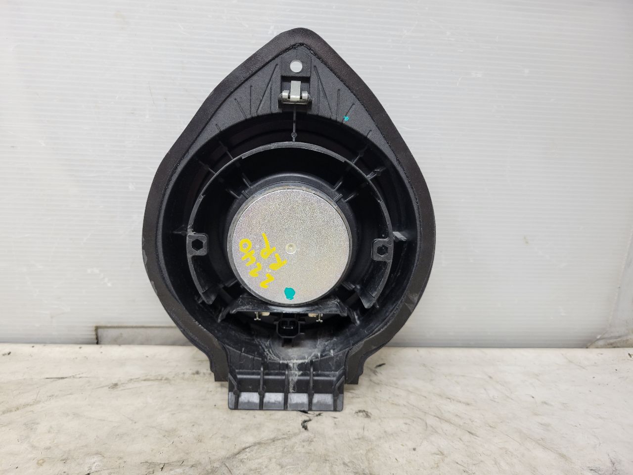 2022 SILVRDO15 REAR DOOR BOSE SPEAKER 86779189 32908 - image 7
