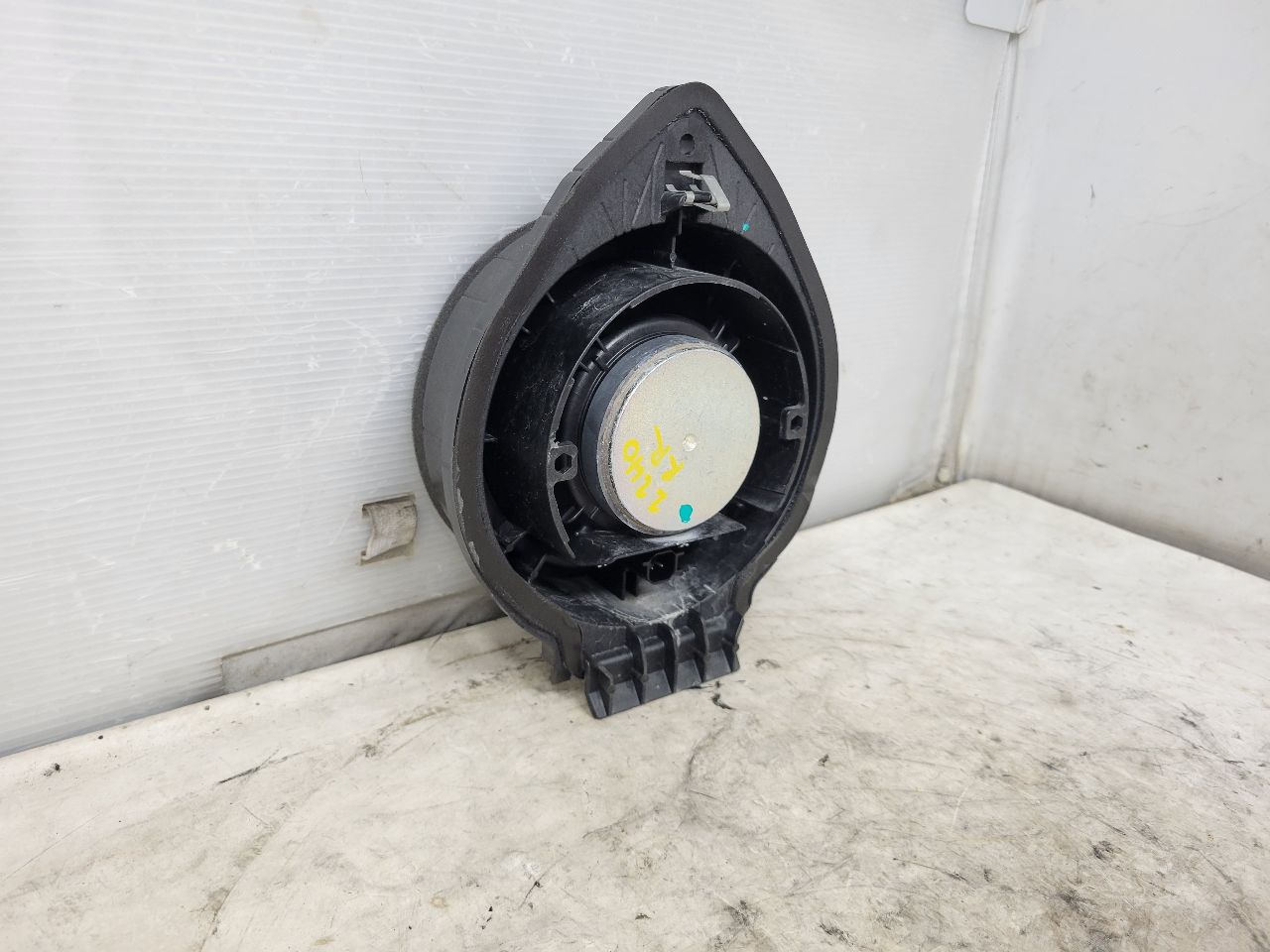 2022 SILVRDO15 REAR DOOR BOSE SPEAKER 86779189 32908 - image 9