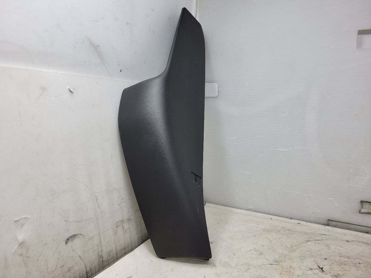 2022 SILVRDO15 RH DASH END CAP FUSE COVER 85143780 32909 - image 1