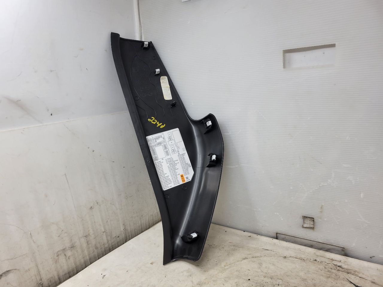 2022 SILVRDO15 RH DASH END CAP FUSE COVER 85143780 32909 - image 4