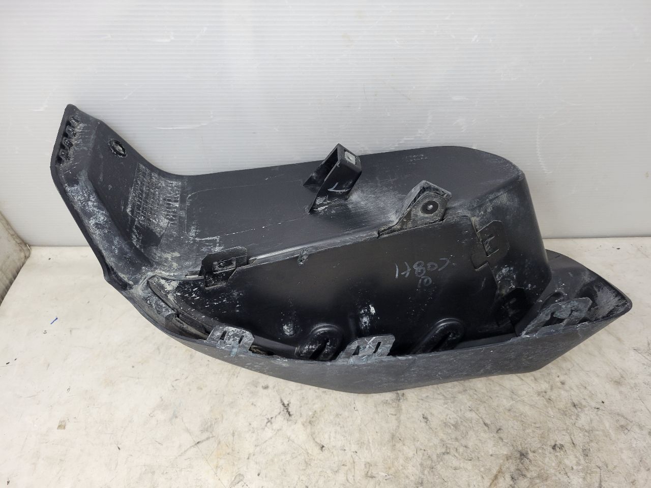 2022 SILVRDO15 LH BUMPER STEP INSERT & PAD OEM 32916 - image 10