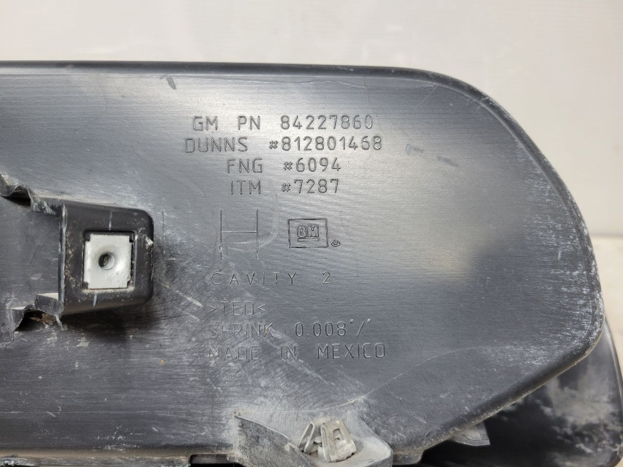 2022 SILVRDO15 LH BUMPER STEP INSERT & PAD OEM 32916 - image 11