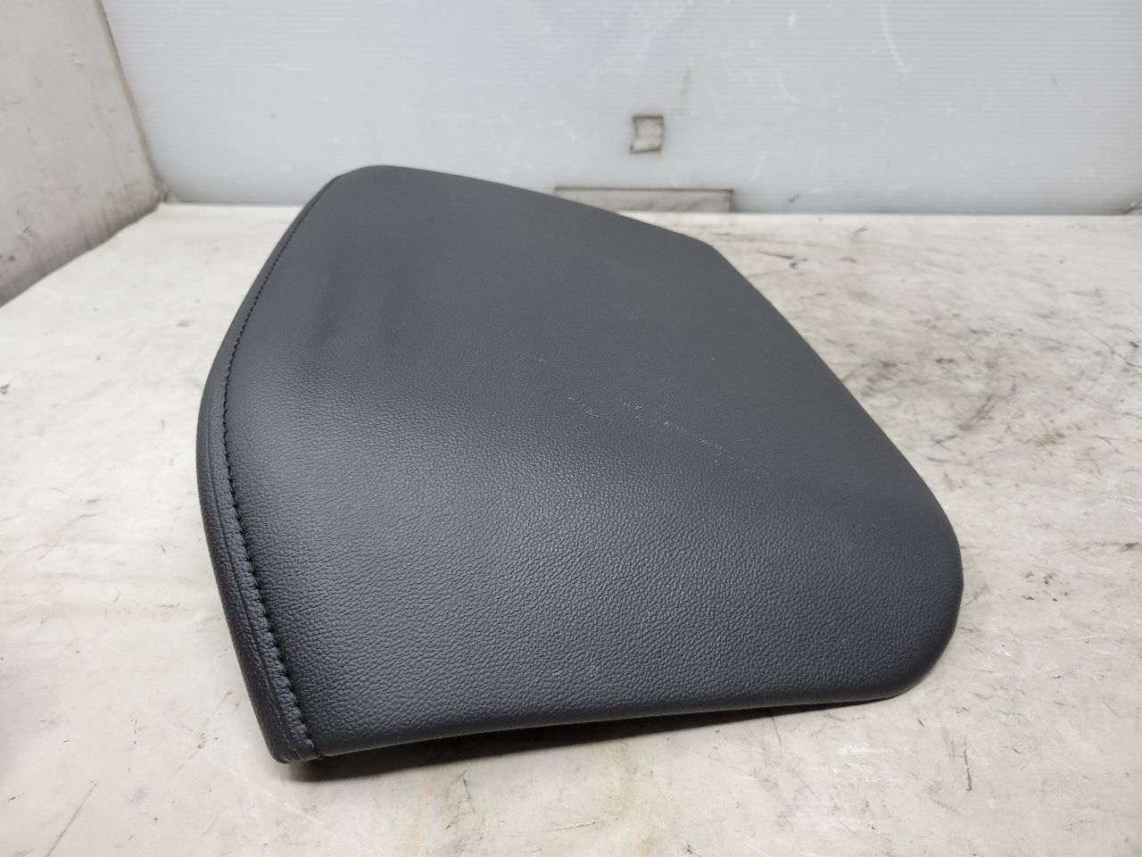 2022 SILVRDO15 CLUSTER VISOR HOOD TRIM DARK STITCH 32921 - image 5