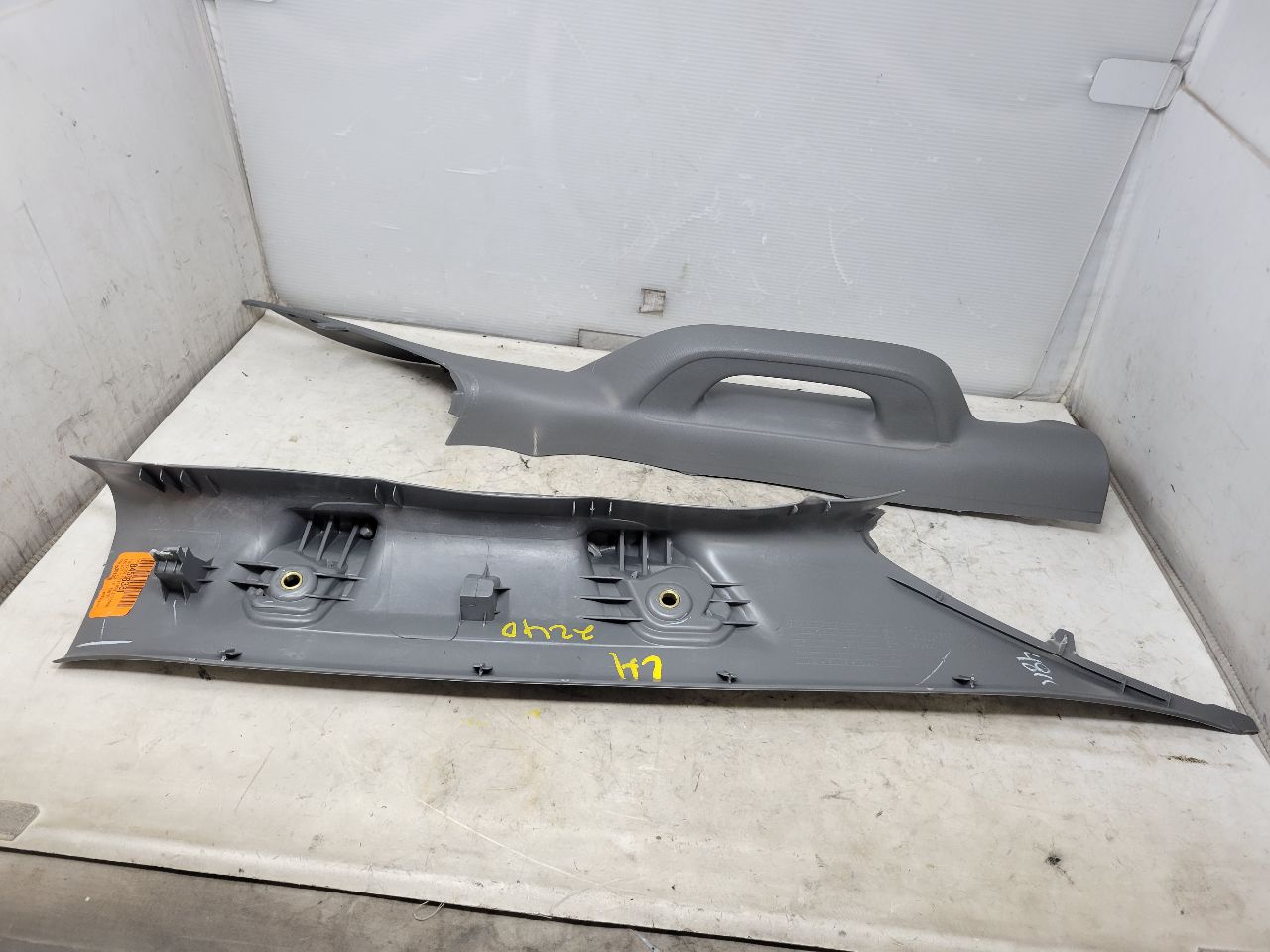 2022 SILVRDO15 INTERIOR A PILLAR TRIM PAIR ASH GREY 32922 - image 14