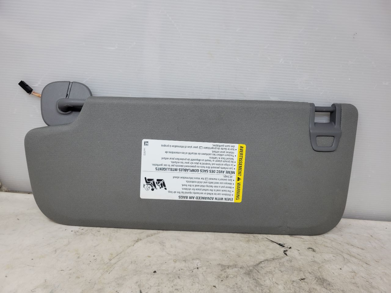 2022 SILVRDO15 RH PASSENGER SUNVISOR DARK ASH GREY 32923 - image 7