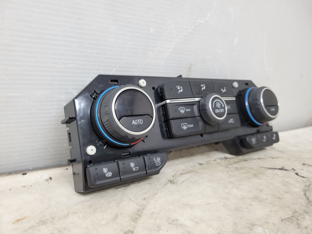 2022 SILVRDO15 CLIMATE CONTROLS HEATER AC 84963889 32932 - image 3