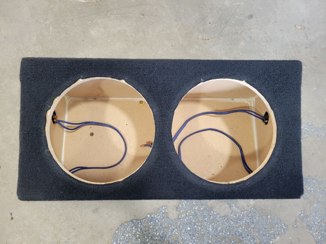 2021 CAMARO REAR TRUNK DUAL 12" SUBWOOFER BOX 32944 - image 1